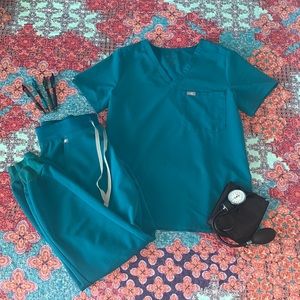 Caribbean blue FIGS scrub pants (jogger) and top (one-pocket)